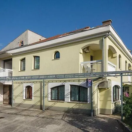 Appartamento Iovo - Two Bedroom With Terrace A5 Traù