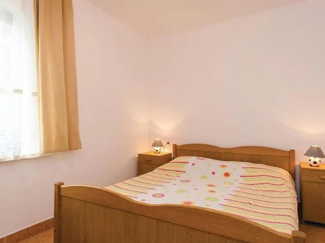 Apartment Iovo - Two Bedroom With Terrace A5